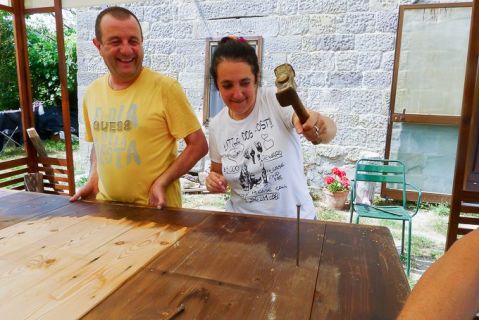 Impariamo a piantare chiodi